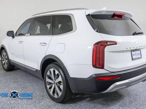 Used 2022 Kia Telluride S FWD image 5