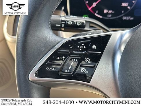 Used 2025 Mercedes-Benz GLC 300 4MATIC image 26