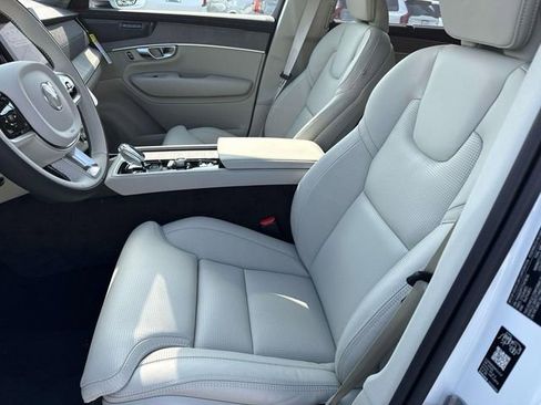 New 2026 Volvo XC90 B6 Ultra w/ Protection Package image 18