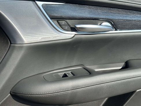 Certified 2022 Cadillac XT5 Premium Luxury image 27