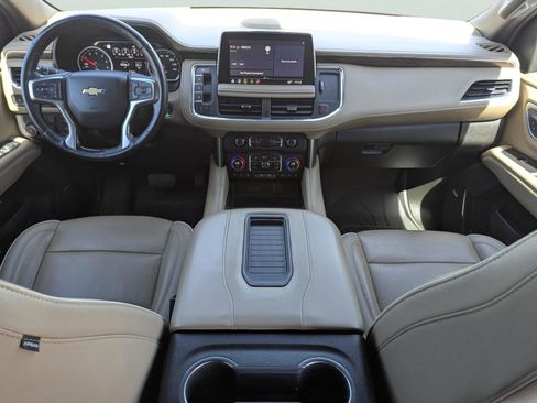 Used 2021 Chevrolet Tahoe Premier w/ Premium Package RWD image 16