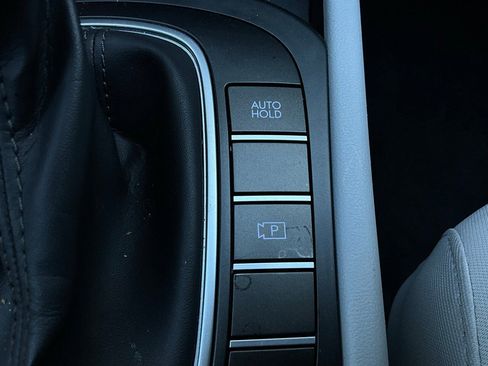 Used 2025 Hyundai Kona SEL image 25