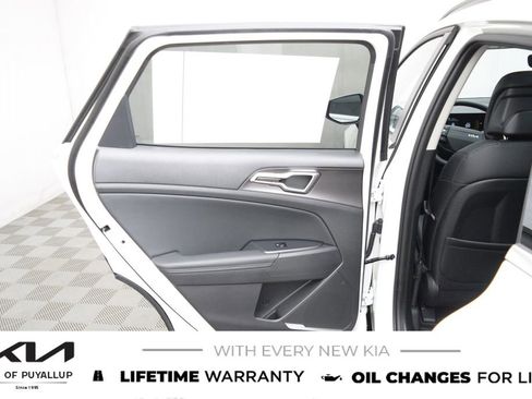 New 2026 Kia Sportage EX image 11