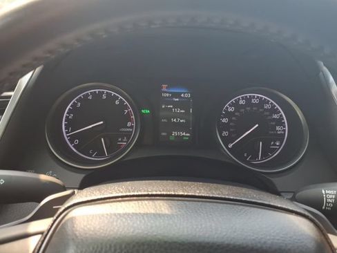 Used 2024 Toyota Camry SE FWD image 18