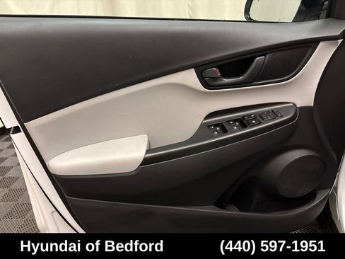 Used 2023 Hyundai Kona SEL AWD/4WD image 12