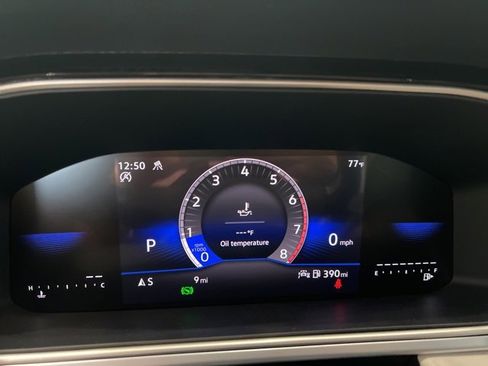 New 2025 Volkswagen Taos SE image 29