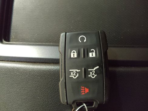 Used 2019 Chevrolet Tahoe LT RWD image 32