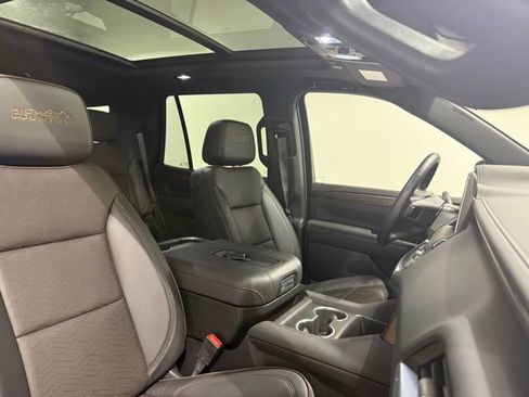 Used 2024 Chevrolet Tahoe High Country w/ Premium Package image 33