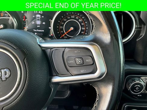 Used 2020 Jeep Gladiator Overland w/ LED Lighting Group image 12