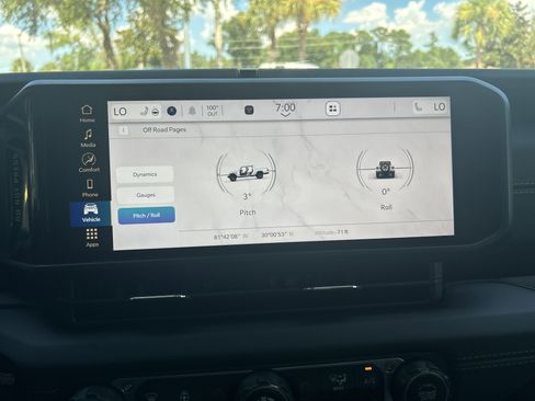 New 2025 Jeep Gladiator Sport image 42