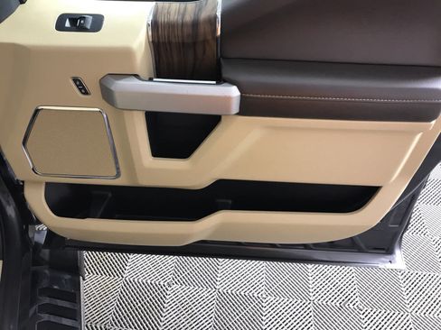 Used 2020 Ford F150 Lariat w/ Equipment Group 502A Luxury image 7