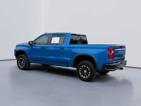 Used 2022 Chevrolet Silverado 1500 ZR2 w/ Technology Package AWD/4WD image 9