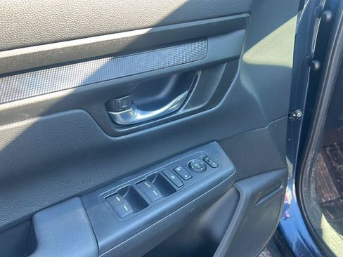 Used 2025 Honda CR-V LX image 10