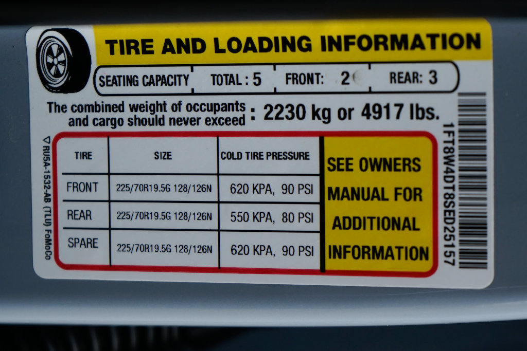Used 2025 Ford F450 Platinum w/ FX4 Off-Road Package AWD/4WD image 60