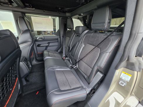 New 2025 Ford Bronco Raptor w/ Interior Carbon Fiber Pack AWD/4WD image 19