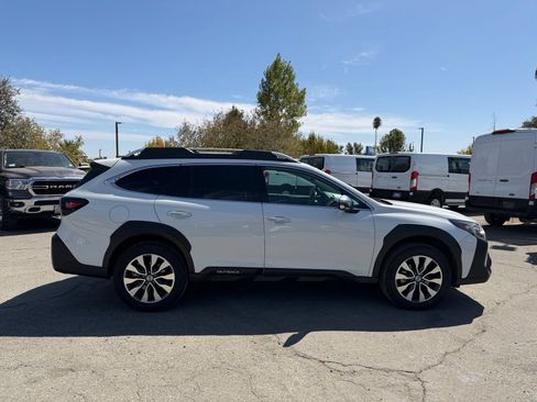 Used 2024 Subaru Outback Touring XT AWD/4WD image 6