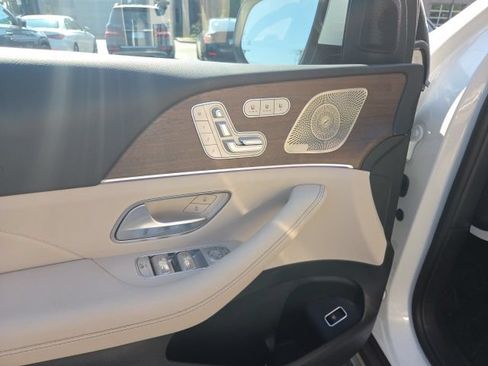Used 2026 Mercedes-Benz GLS 450 4MATIC image 8