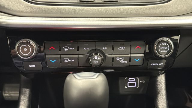 Certified 2025 Jeep Compass Limited AWD/4WD image 16