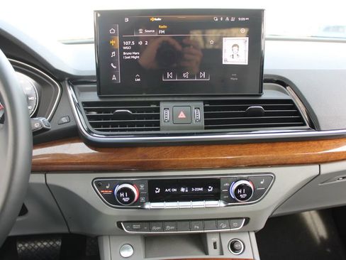 Used 2022 Audi Q5 2.0T Premium Plus w/ Premium Plus Package image 15