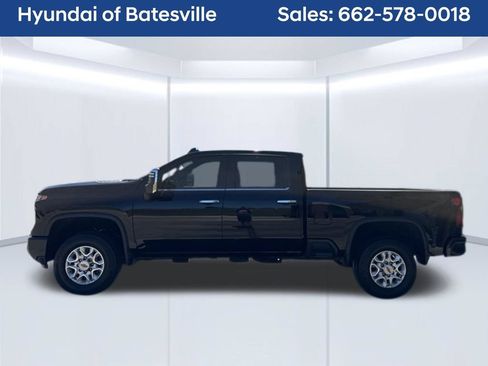 Used 2024 Chevrolet Silverado 2500 LTZ AWD/4WD image 6