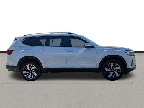 New 2025 Volkswagen Atlas SEL image 4