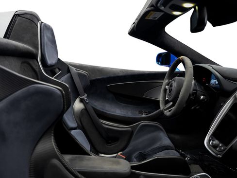 Used 2020 McLaren 600LT Spider RWD image 50