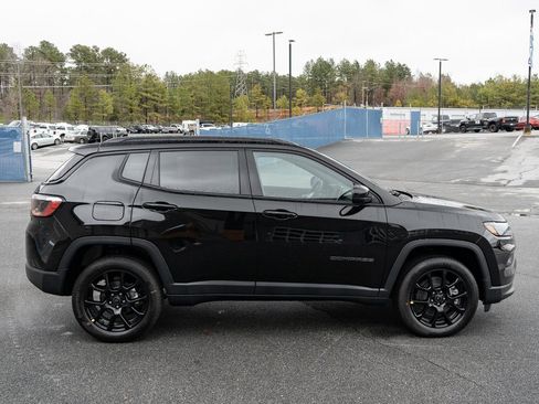 New 2026 Jeep Compass Latitude image 11