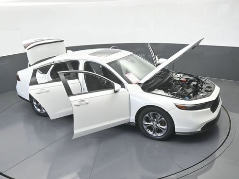 Used 2024 Honda Accord EX image 69