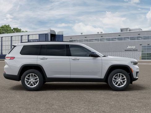 New 2026 Jeep Grand Cherokee L Laredo image 21