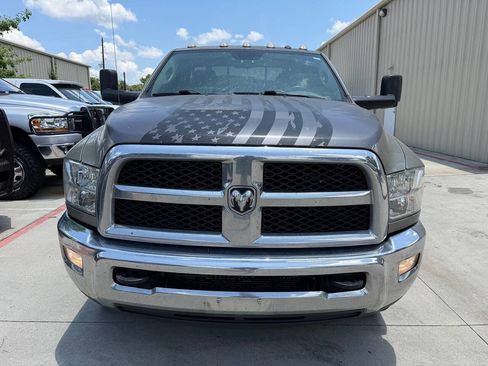 Used 2017 RAM 3500 Tradesman w/ Chrome Appearance Group AWD/4WD image 5
