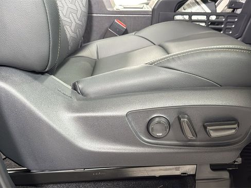 Certified 2025 Toyota Tacoma Limited image 20