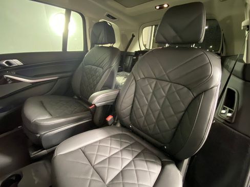 New 2026 BMW X7 xDrive40i w/ Premium Package image 29