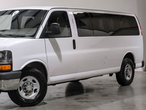 Used 2012 Chevrolet Express 3500 LT w/ LT Preferred Equipment Group image 7