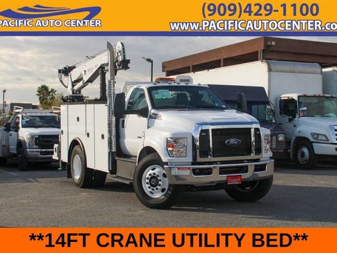 Used 2019 Ford F750 2WD Regular Cab Super Duty image 1