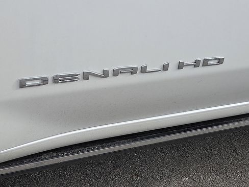 Used 2024 GMC Sierra 3500 Denali Ultimate image 8