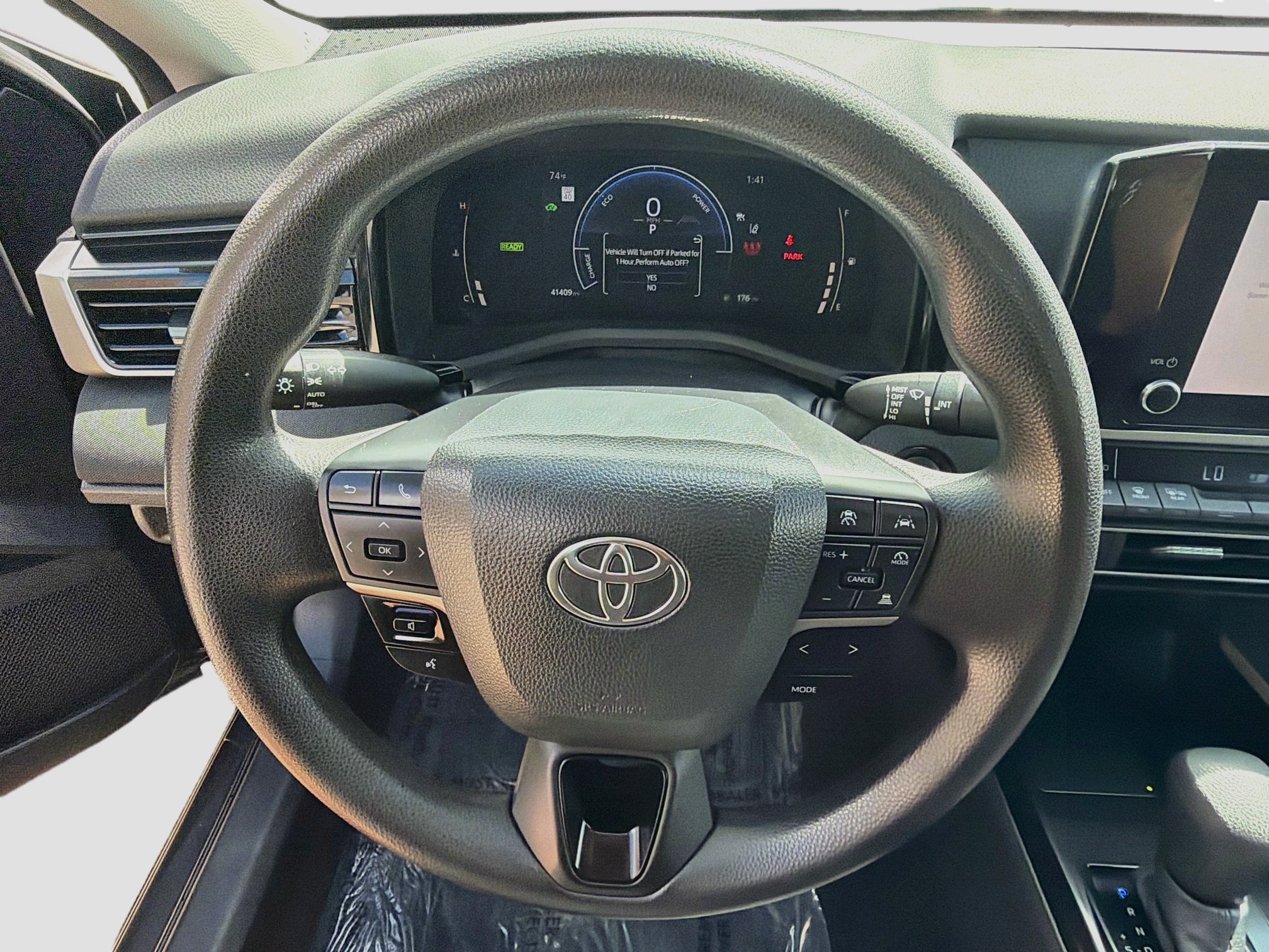 Used 2025 Toyota Camry LE FWD image 18