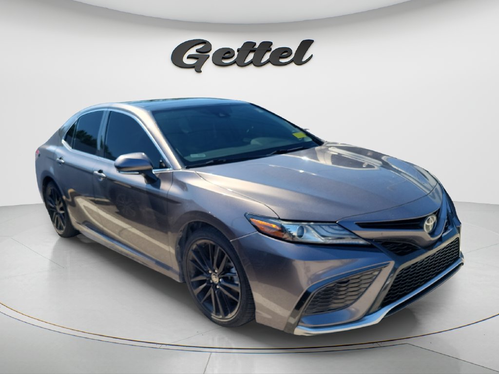 Used 2022 Toyota Camry XSE w/ Navigation Package FWD image 3