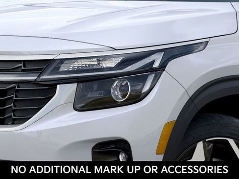 New 2026 Kia Seltos S image 10