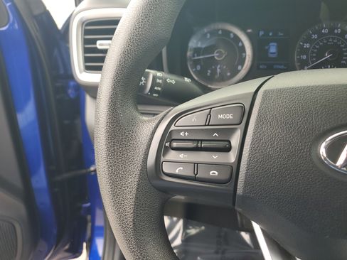 Used 2021 Hyundai Venue SE image 19