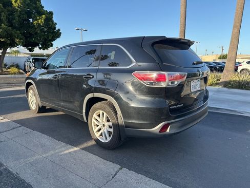 Used 2016 Toyota Highlander LE image 15
