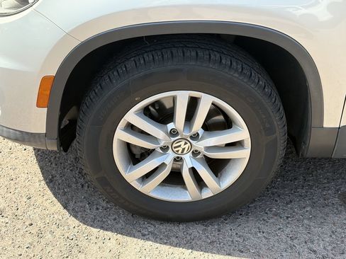 Used 2014 Volkswagen Tiguan S FWD image 4