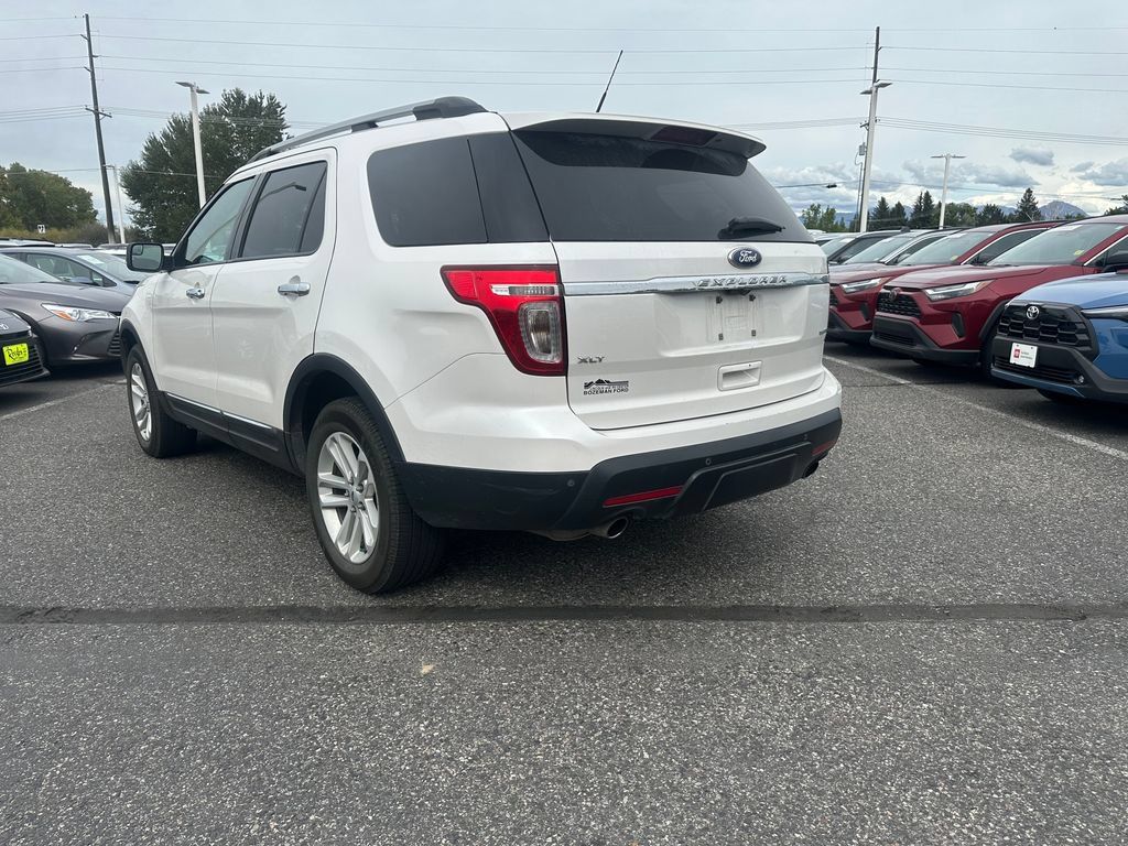 Used 2015 Ford Explorer XLT w/ Equipment Group 202A AWD/4WD image 3
