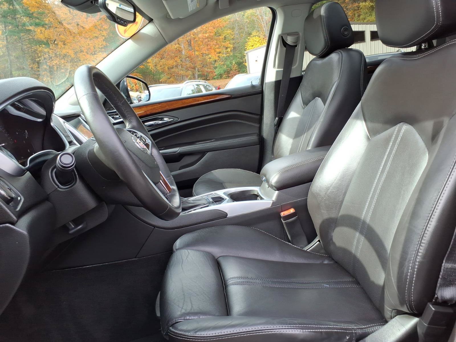 Used 2016 Cadillac SRX Luxury w/ Driver Awareness Package AWD/4WD image 9