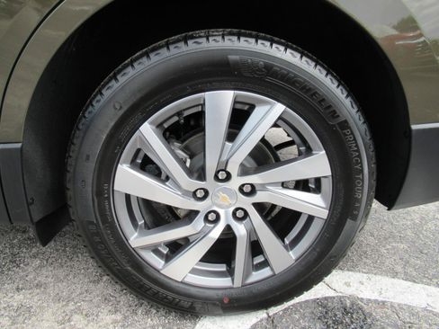 Used 2023 Chevrolet Equinox LT FWD image 9