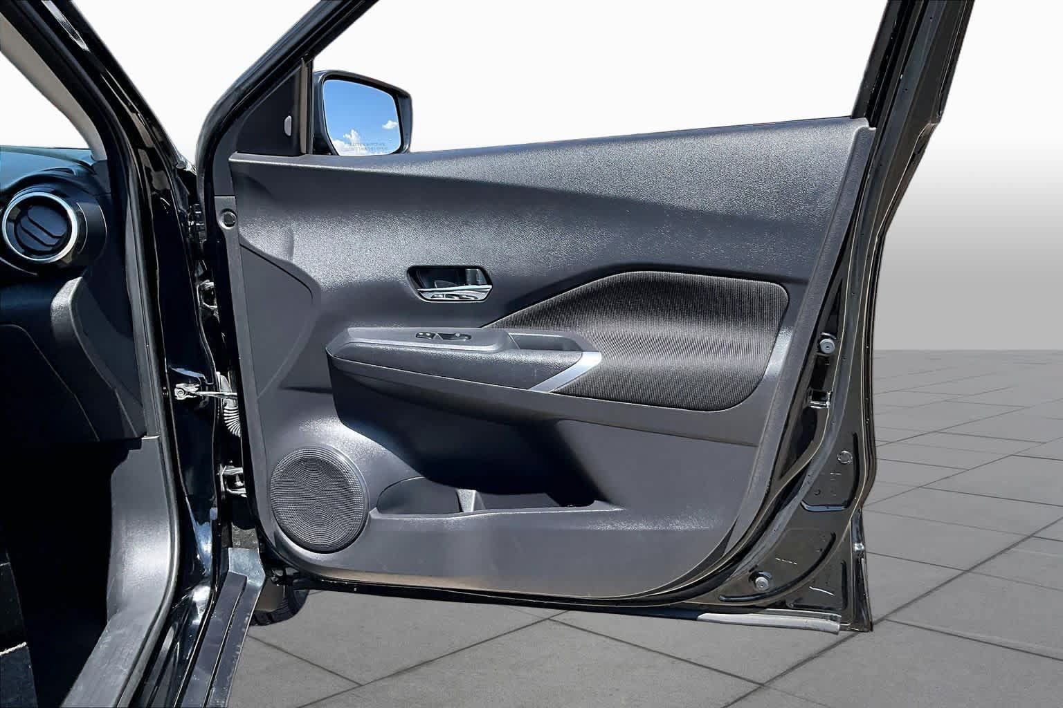 Used 2023 Nissan Kicks SV FWD image 22