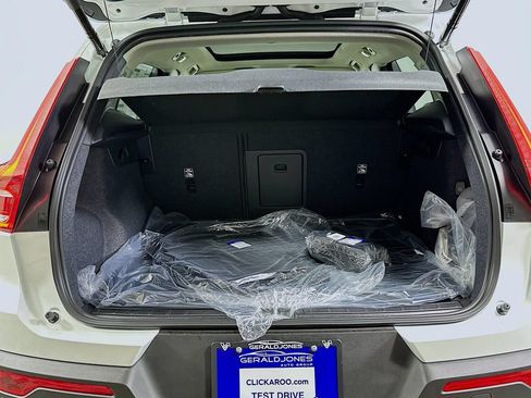 Used 2026 Volvo XC40 B5 Plus w/ Protection Package Premier AWD/4WD image 16