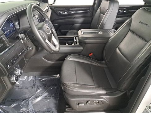 Used 2024 GMC Yukon XL Denali image 20
