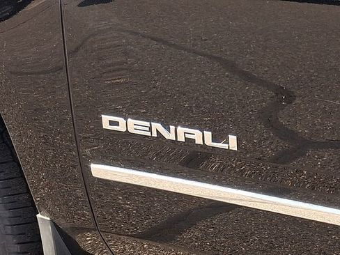 Used 2016 GMC Yukon Denali w/ Open Road Package RWD image 28