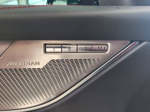 Used 2023 Jaguar F-PACE R-Dynamic S image 10