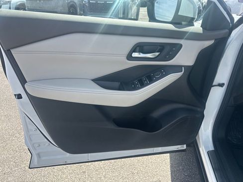 Certified 2024 Nissan Rogue SL w/ SL Premium Package image 14